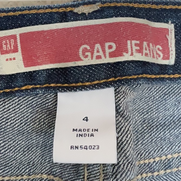 Gap Bermuda Shorts - Picture 3 of 4